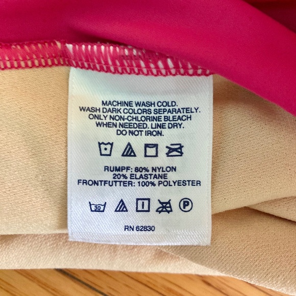 Girl’s size 7-8 Lands’ End pink modest short sleeved rash guard/swim top - Picture 4 of 6